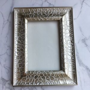 Nicole Miller • Silver crocodile skin pic frame